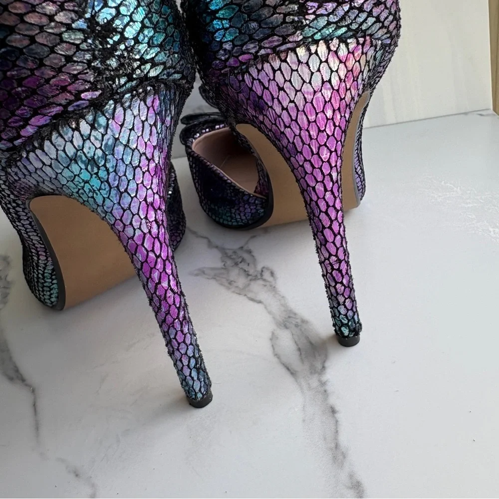 Betsey Johnson sz 8.5 Prince-p d'Orsay Pumps mermaid metallic high heels Bow